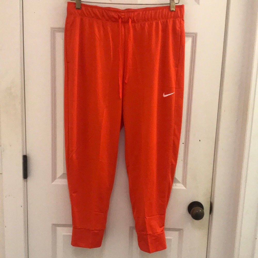Nike Training/Athletic/Athleisure Jogger Pants, NWT!